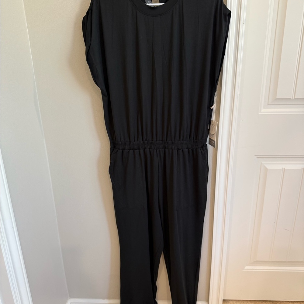 Vuori Classic Black lux crew jumpsuit large